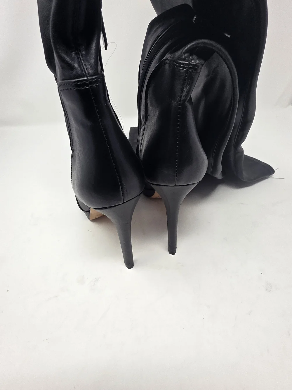 Sam Edelman Black Leather Knee High Boots Women’s Size 6 / EU 36 Heeled Zip Boot